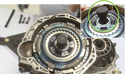 STEP 3 - Remove the DDC tool DDCT-02 and put the cylinder of the DDC installer tool  (DDCT-01) on the main shaft (to push the central bearing)